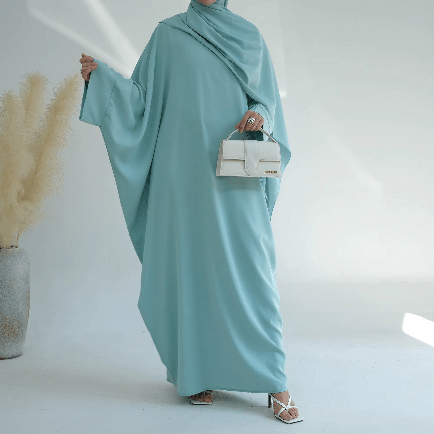 Abaya - Layana - Elayha - Abayas de Luxe, Élégance Émiratie