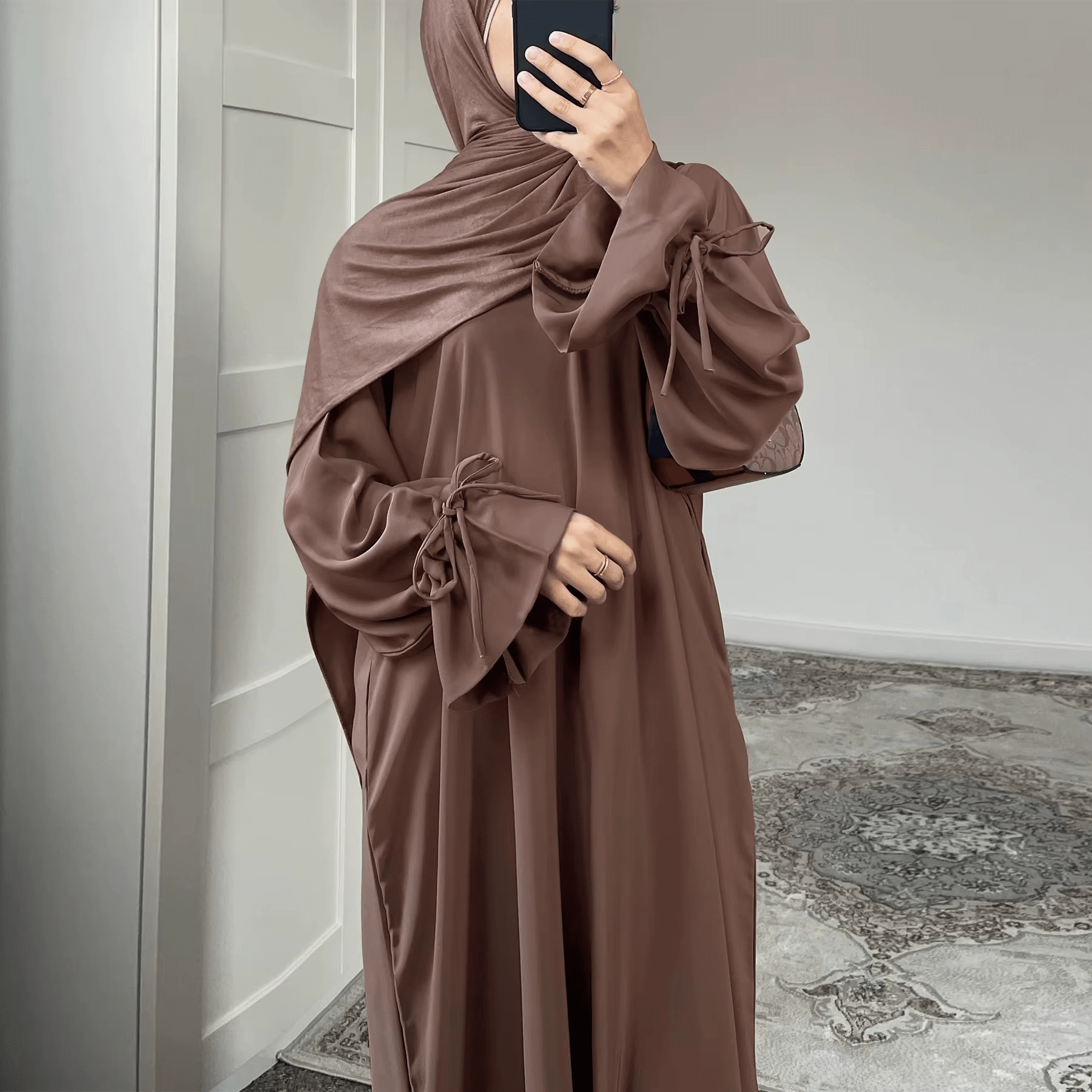 Abaya - Nida - Elayha - Abayas de Luxe, Élégance Émiratie